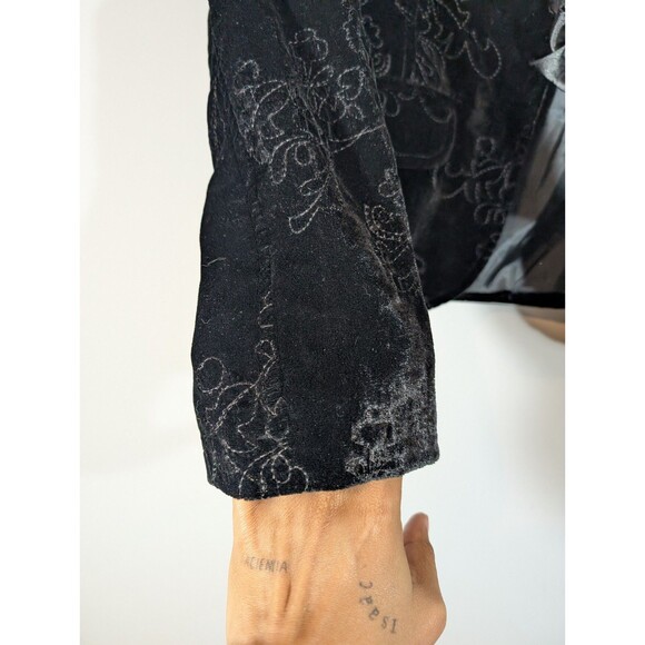 Old Navy Womens Black Velvet Blazer Sz M Whimsigoth Witchy Academia Preppy Y2K - Picture 4 of 9
